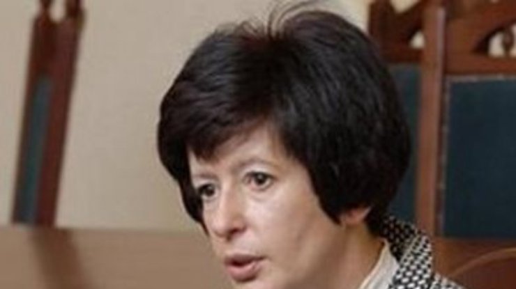 Лутковская требует от Пшонки срочно расследовать гибель людей в центре Киева