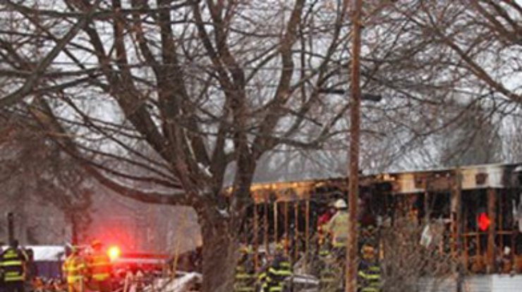 В США восьмилетний мальчик спас шестерых родственников из горящего фургона