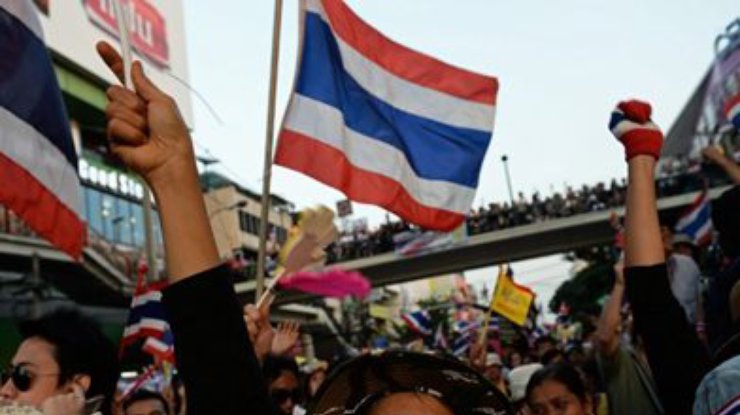 Протестующие в Таиланде сорвали досрочные выборы