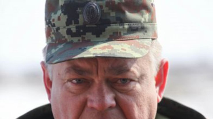 Армия Украины не будет вмешиваться в конфликт, - министр обороны