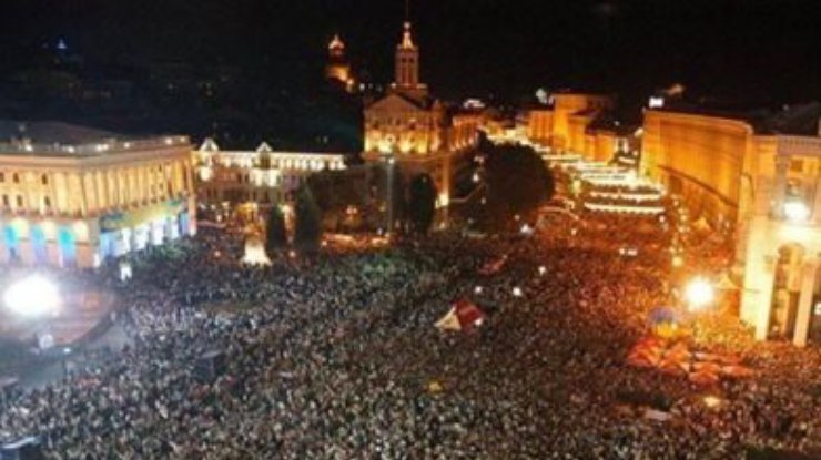 Ночь на Майдане в Киеве прошла без происшествий
