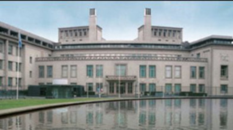 В трибунале в Гааге появятся Караджич и Младич