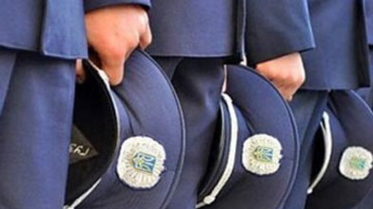 Милиционер умер после ранения активистами в Херсоне
