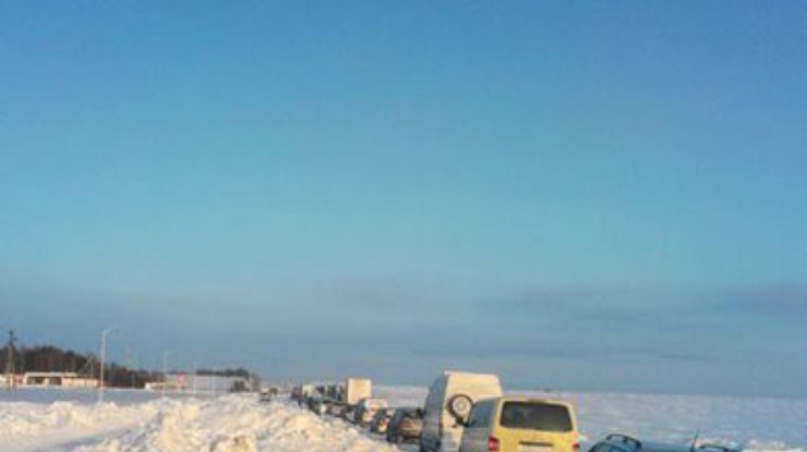 На Николаевщине расчистили дороги: Из снега вытащили почти 500 автомобилей