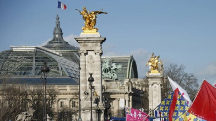 В Париже снова протестуют против однополых браков