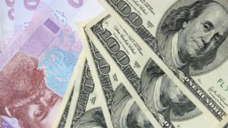 НБУ понизил официальный курс гривны до 8,7 за доллар