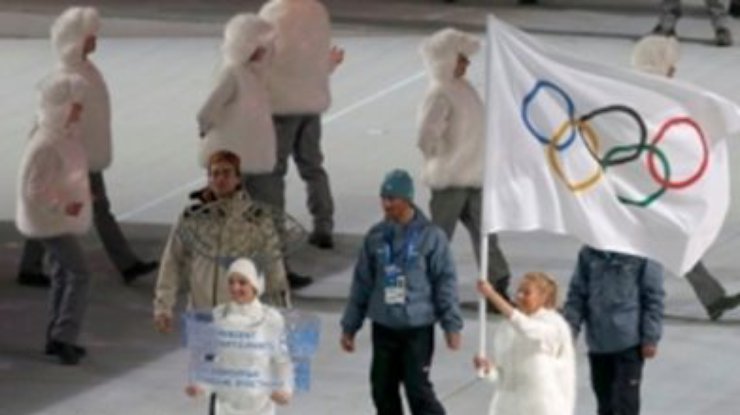 Огонь зимней Олимпиады в Сочи зажгли трехкратные олимпийские чемпионы Роднина и Третьяк