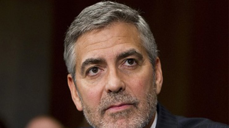 Джордж Клуни настроил украинских митингующих на "долгую борьбу"