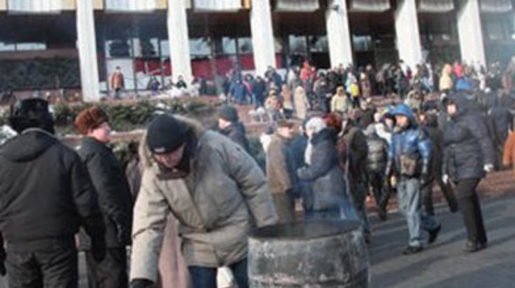 Милиция задержала четырех митингующих в центре Киева за избиение человека