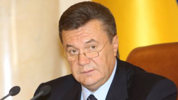Янукович поручил увеличить размер Шевченковской премии до 520 тысяч гривен