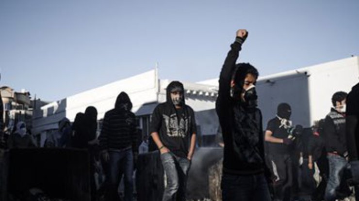Демонстрация в Бахрейне обернулась столкновениями с полицией