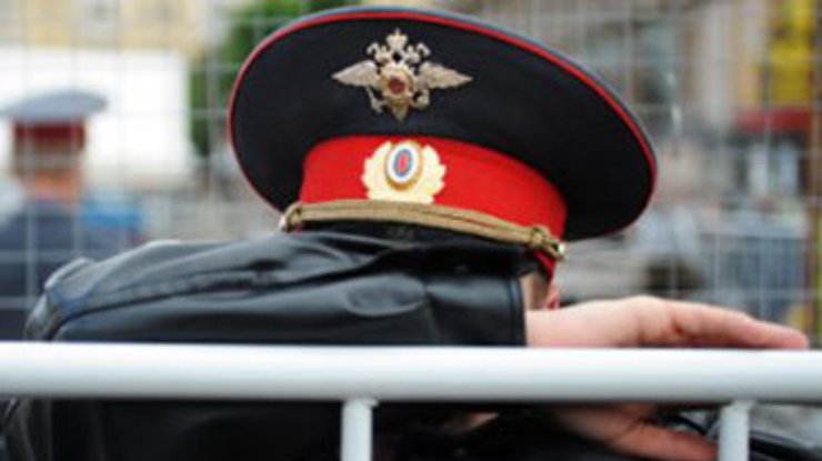 Двое пьяных задержанных в Москве избили полицейских