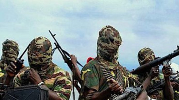 В Нигерии вооруженные боевики напали на деревню, убив более 100 человек