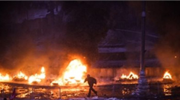 В Киеве за сутки уличных столкновений погибли более 20 человек