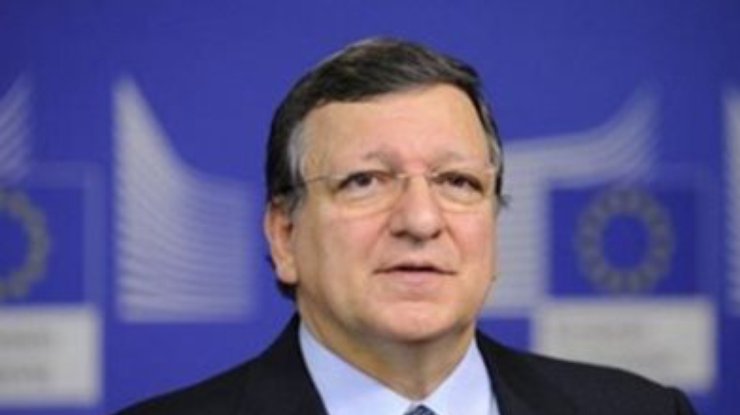 Баррозу по телефону выразил Януковичу свое потрясение событиями в Украине