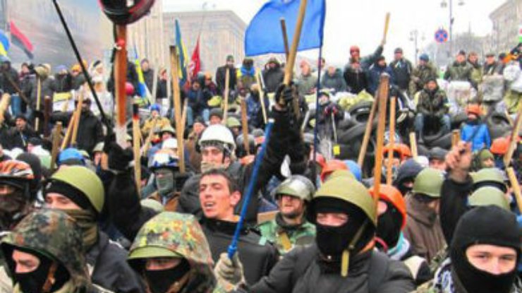 Активисты Майдана остановили кортеж Тимошенко и Яценюка: "В новой Украине не будет блатных"