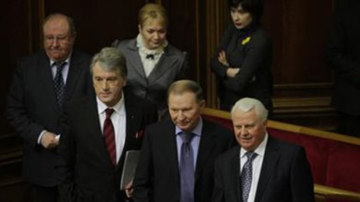 Россия прибегла к прямому вмешательству в политическу жизнь Крыма, - заявление трех президентов Украины