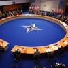 Союзники по НАТО продолжают консультации по ситуации в Украине