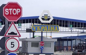 На границе Украины и России продолжается скапливание военной техники РФ