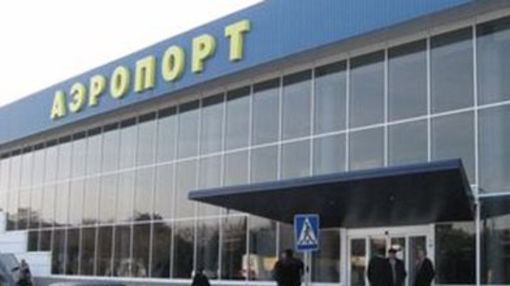 Аэропорт "Симферополь" закрыт из-за невозможности обеспечить безопасность полетов, - Мининфраструктуры