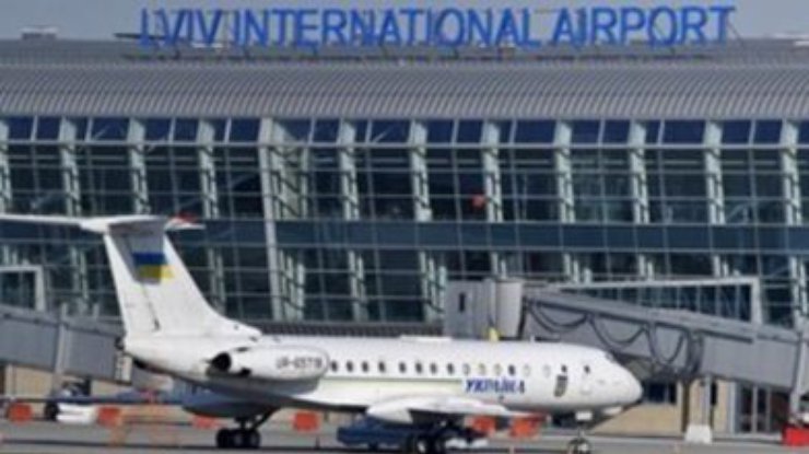 В шести международных аэропортах Украины одновременно исполнили гимн ЕС
