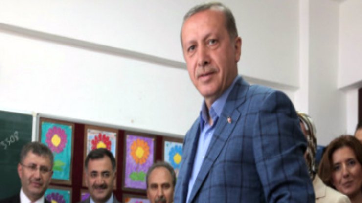 Первые итоги выборов в Турции: Партия Эрдогана лидирует с 45% голосов