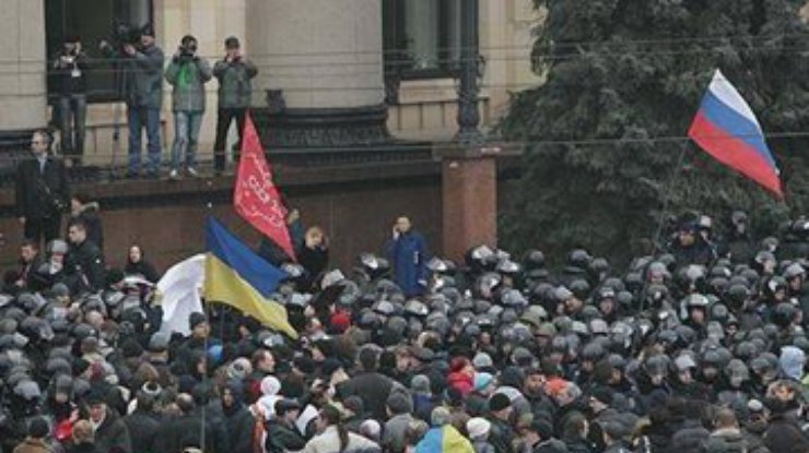 Пророссийские активисты беспрепятственно зашли в здание Харьковской ОГА