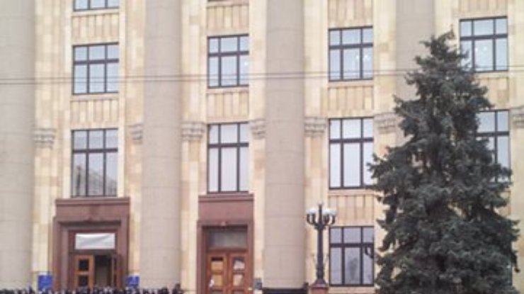Очевидцы опровергают освобождение Харьковской ОГА
