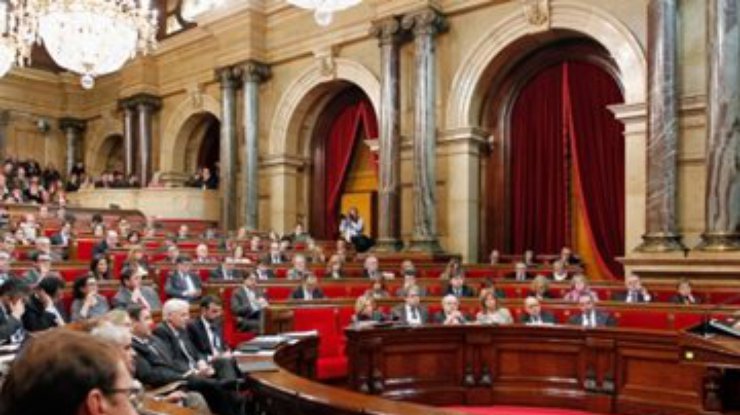 Парламент Испании отказал Каталонии в референдуме о независимости