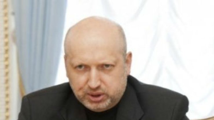 Турчинов созывает экстренное заседание СНБО на 21.00