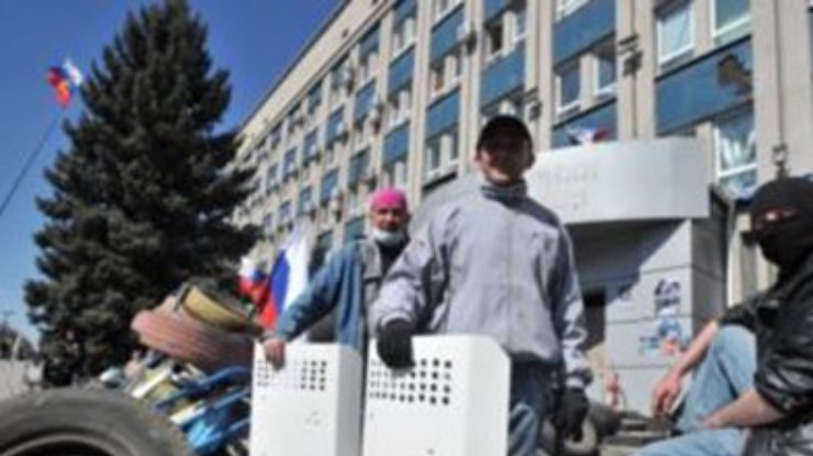 Сепаратисты в Донецке призывают к формированию "отрядов для помощи Славянску"
