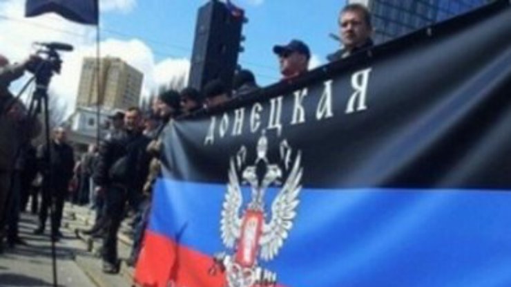 В Макеевке митингующие берут под контроль мэрию, - СМИ