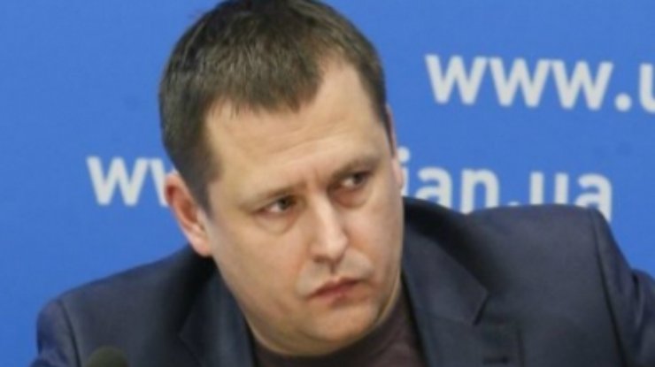 Заместитель Коломойского предлагает по 10 тысяч за пленного "зеленого человечка"
