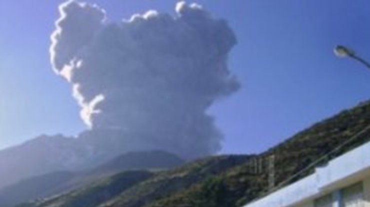 В Перу эвакуируют людей из-за извержения вулкана