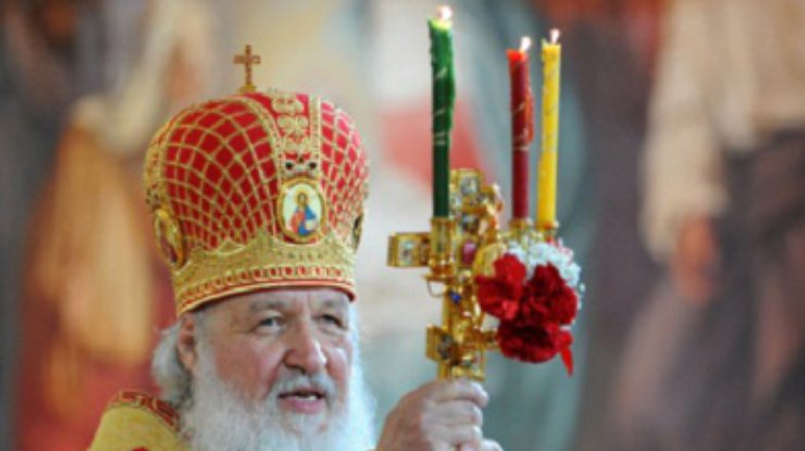 Патриарх Кирилл помолился за мир в Украине