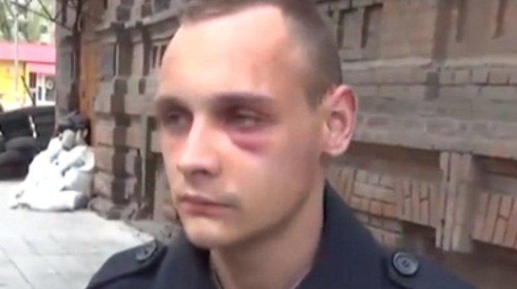 В Славянске поймали парня из Правого сектора в "гламурном пальтишке"