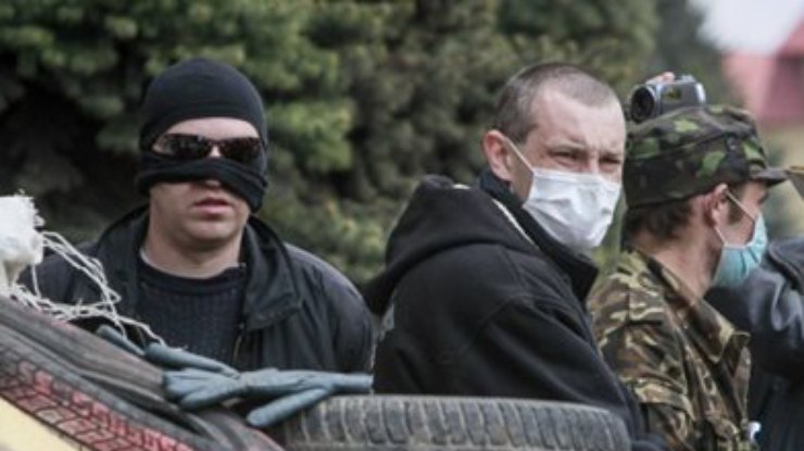 На Луганщине пророссийские активисты битами разогнали проукраинских