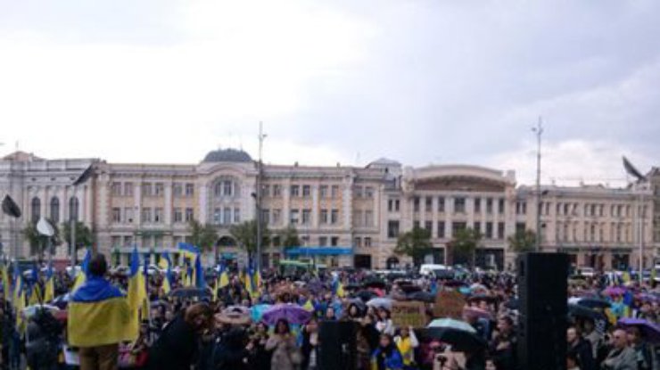 Тысячи человек в Харькове собрались на молебен за единую Украину (фото)