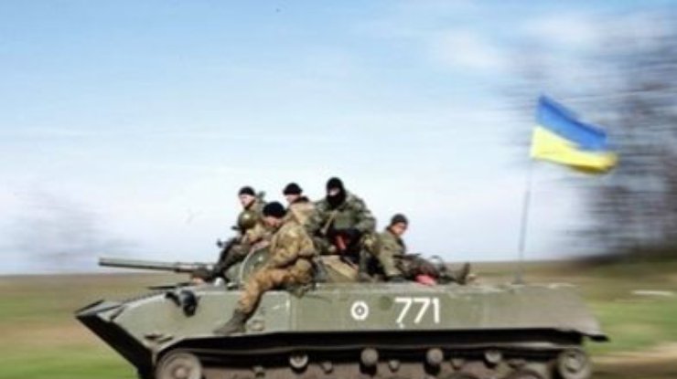 В Славянск входит военная техника (фото, видео)