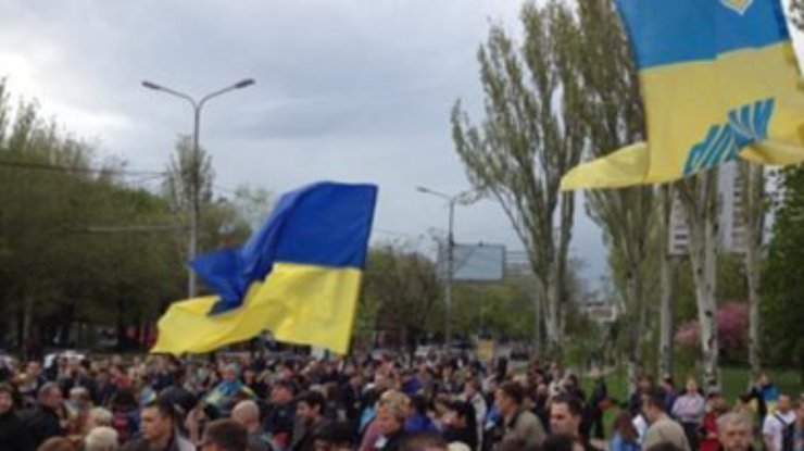 В кровавом разгоне митинга в Донецке пострадали минимум 14 человек