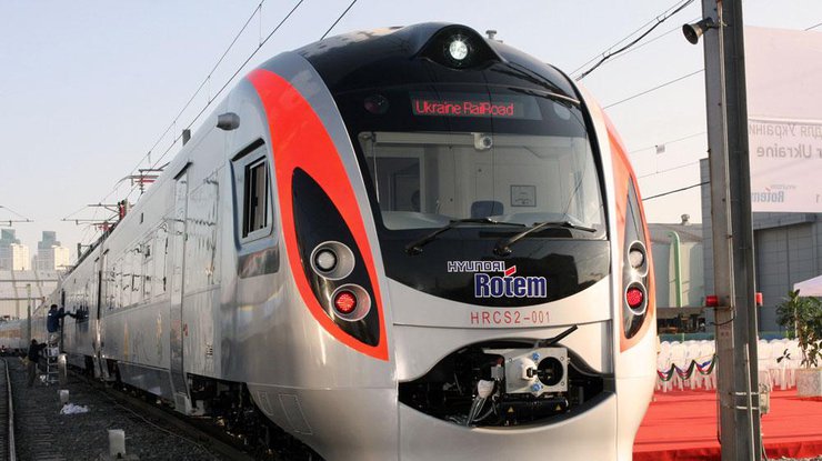 "Укрзалізниця" возвращает поезда Hyundai на маршруты