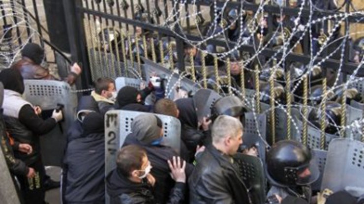 В Луганске начались переговоры сепаратистов с милицией
