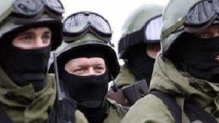 Сепаратисты в Донецке отобрали пистолеты и автоматы у бойцов "Сокола"