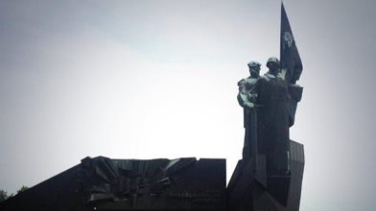 Сепаратисты Донецка пытались сорвать митинг в честь Дня Победы (фото)