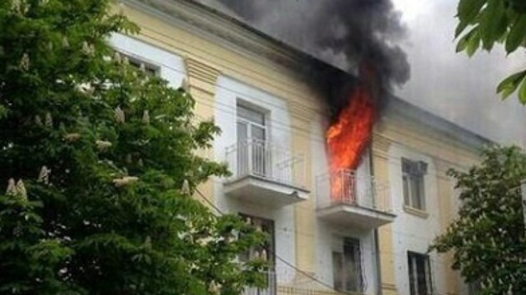 Здание милиции Мариуполя сгорело полностью (фото)