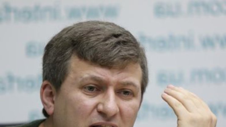 Юрий Романенко: "Диванная сотня" сегодня в десятки раз эффективнее государства