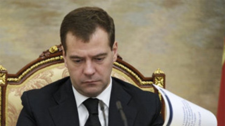 Россия начала распоряжаться недрами Крыма, - Медведев