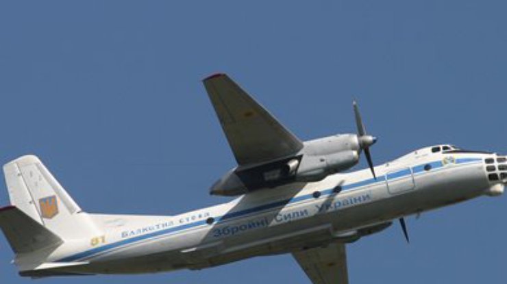 Сбитый над Славянском самолет АН-30Б совершал наблюдательный полет