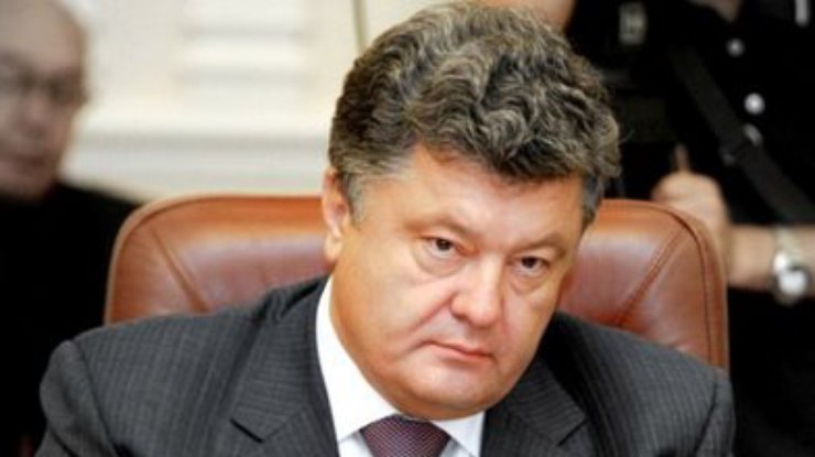 Порошенко поручил немедленно перенести Донецкую обладминистрацию в освобожденный Мариуполь