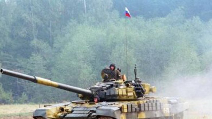 В бою с танками террористов под Славянском погиб военный